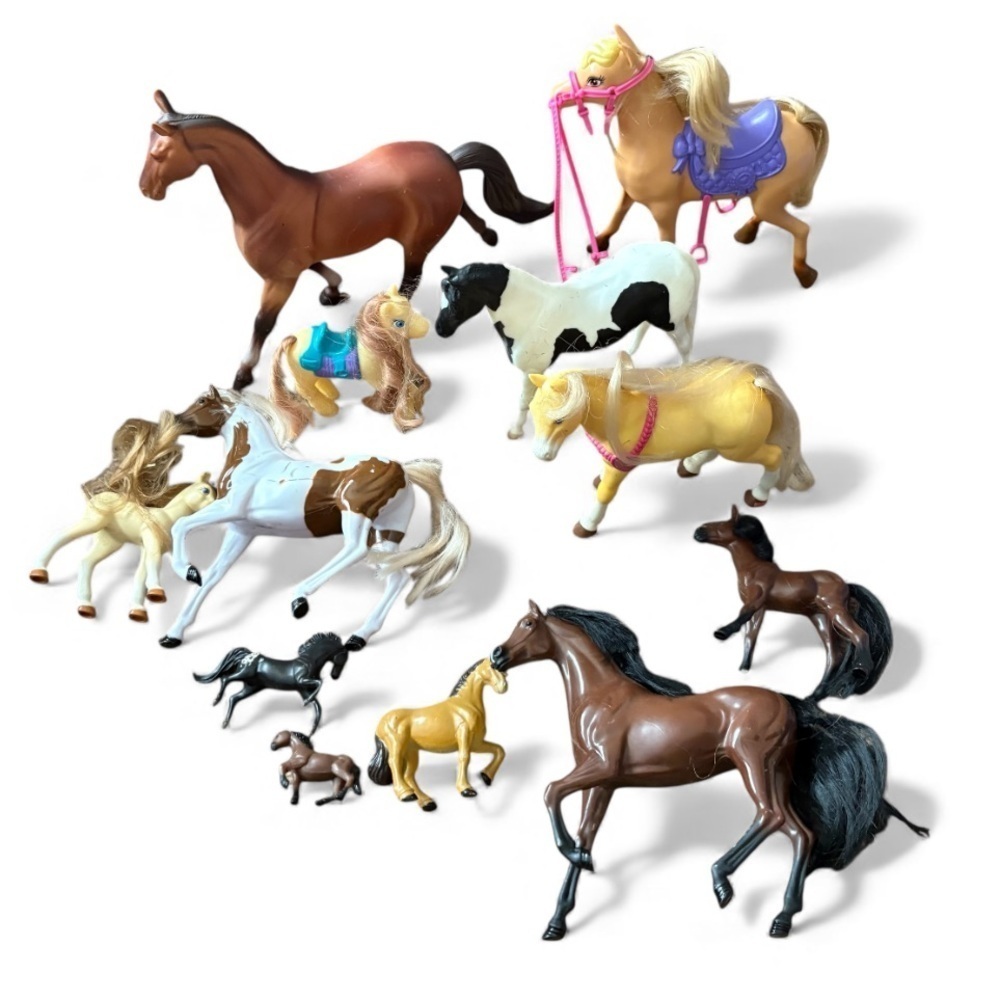 Toy Horse Figurines Brown Tan Barbie Vintage